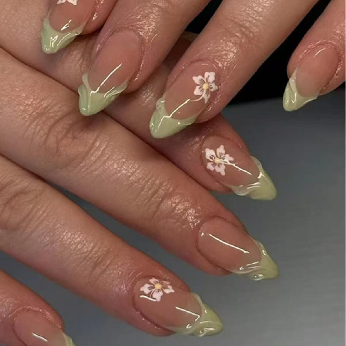 Nail Art Oval - 24pcs Simple Green French Fake Nails